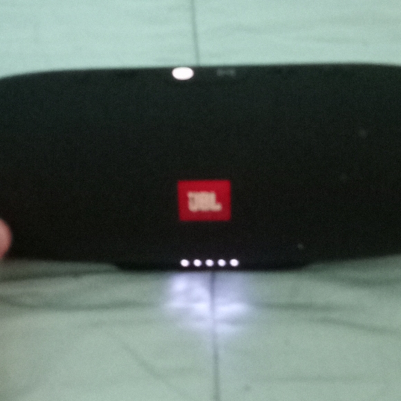 Bluetooth speaker - Picture 2 of 6